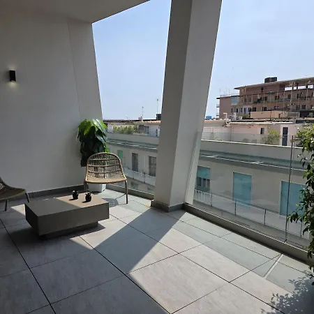 Lägenhet Skyline Boutique 48 *